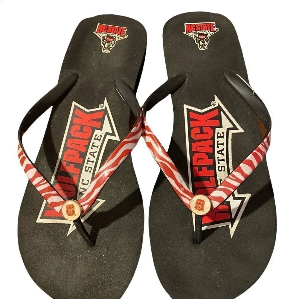 NC State Flip Flops GUC Size 8.5